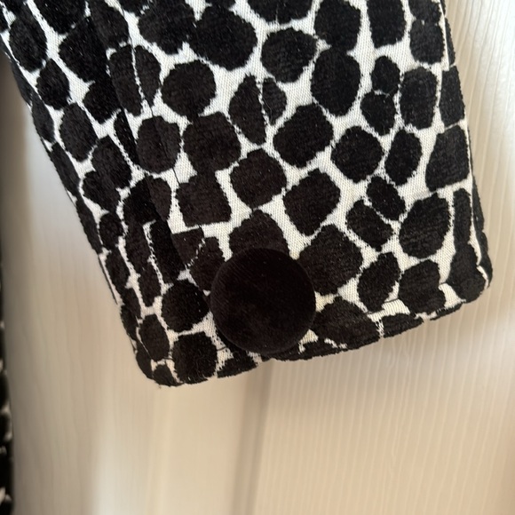 Coat - Picture 5 of 7